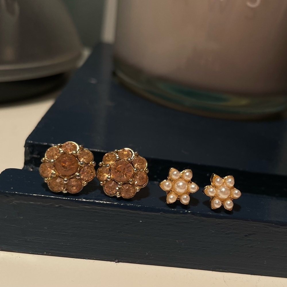 Two Pairs “Flower” Stud Earrings - Picture 2 of 5